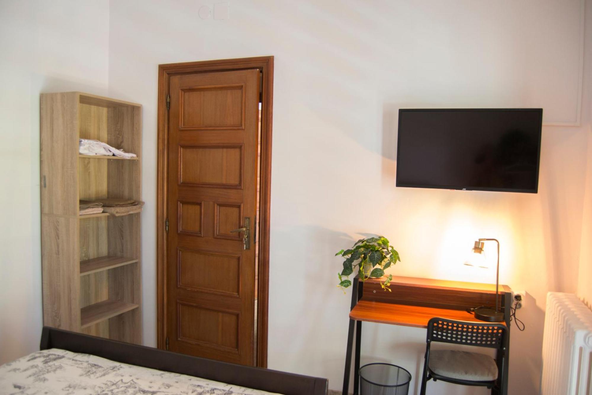 Apartament Habitacio V Cal Kim Martorell Zewnętrze zdjęcie